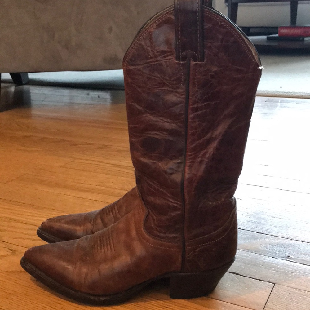 Justin brown cowboy boots